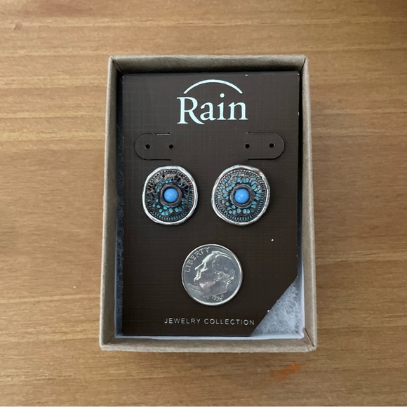 Turquoise Silver Medallion Post Stud Earrings Tribal Southerwestern Gift Box NWT - Picture 3 of 3